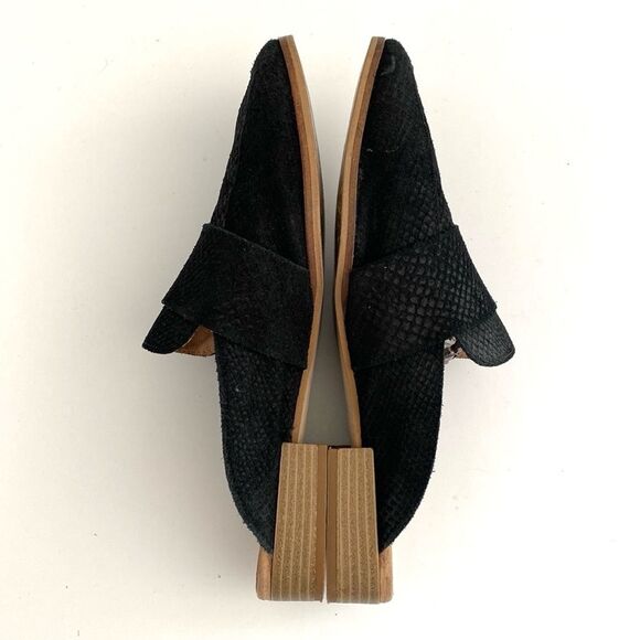 Free People Black Suede Snake Skin Pattern Loafers Mule 8 Preppy Boho Academia - Picture 7 of 14
